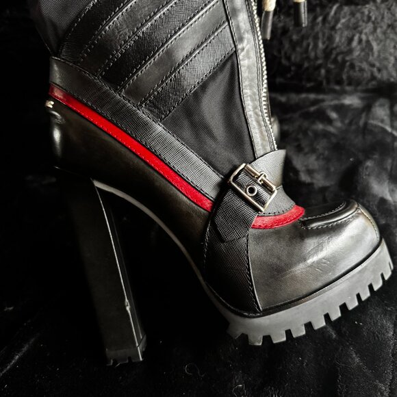 DSquared Snow Mobile Boots Size 39 - Picture 4 of 7